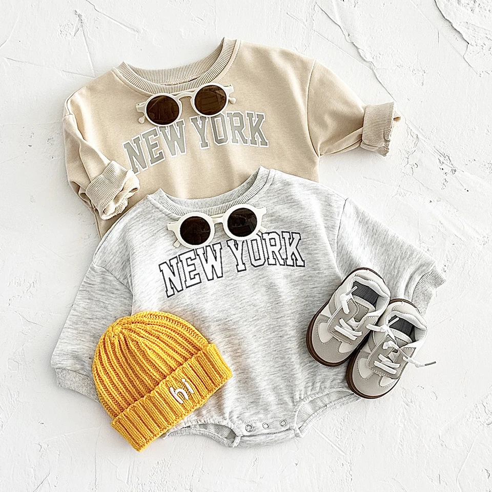 0-18M Dievčatá oblečenie Bubble Romper Letter Print New York Pullover Button Triangle SHNOWSUIT Boy Spring Fall Stylish Bodysuit
