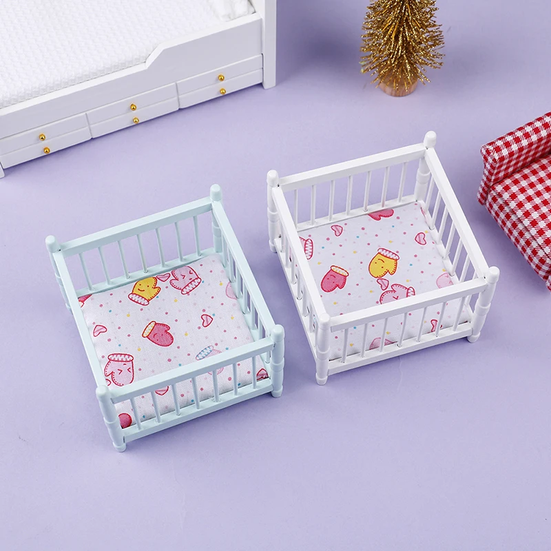 1:12 Dollhouse Miniatúrne detské posteľ Drevené kolísky Nursery Room Square Crib Furniture Model
