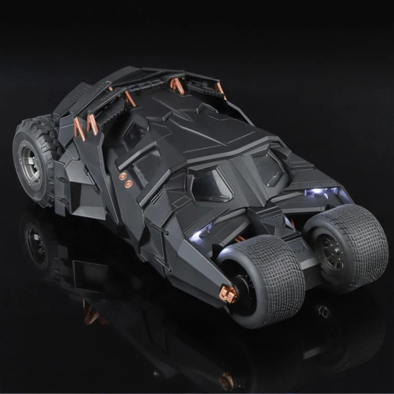 1:18 Batmobile Tumbler Off Road vozidlo Zliatina kovov odtieňový model automobil zvuku a ľahký sprej trendový ornament Birthday Súčasný chlapec