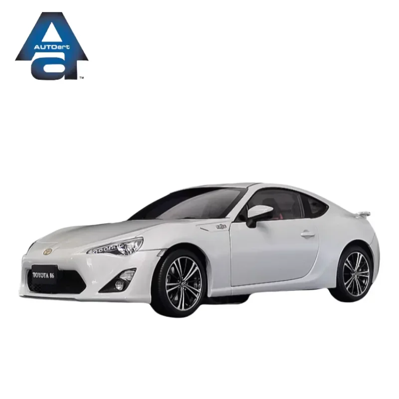 1/18 Toyota 86 GT Diecast Zliatina simulácie statického vozidla Detská zbierka dekoratívnych hračiek, darčeky pre sviatky pre deti