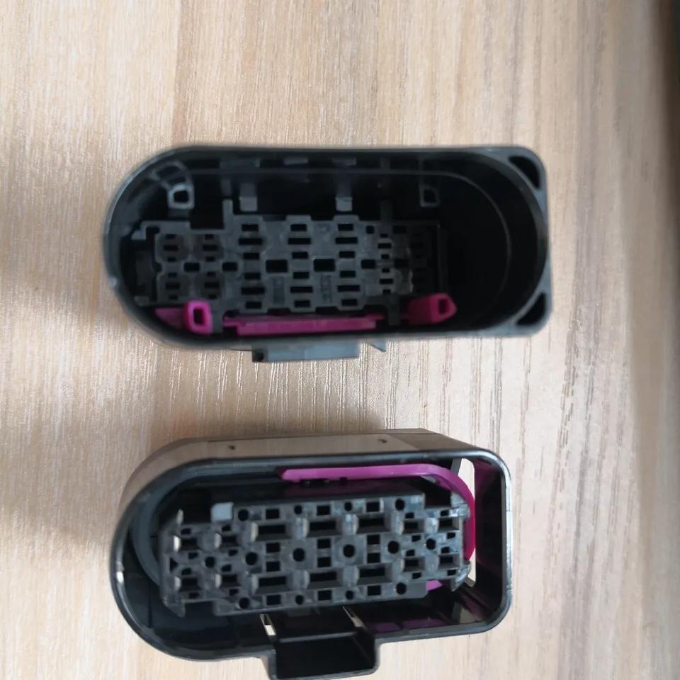 1/2/4/10SET/LOT Mužský ženský 14 PIN/WAY XENON CONCEKT CONEKTOR pre prevodovku prevodovky Audi VW 3C0973737 3C0973837
