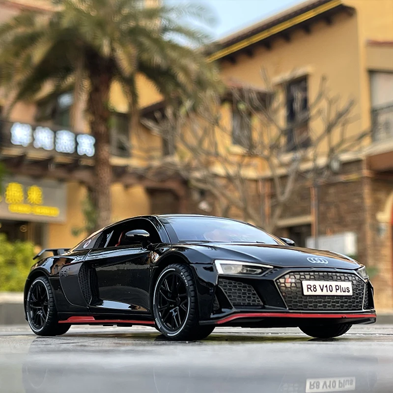 1:24 Audi R8 V10 Plus zliatiny Model športového automobilu Diecasts Metal Hračky Model hračky High Simulation Sound Light Collection Zbierka detských hračiek Darčeky