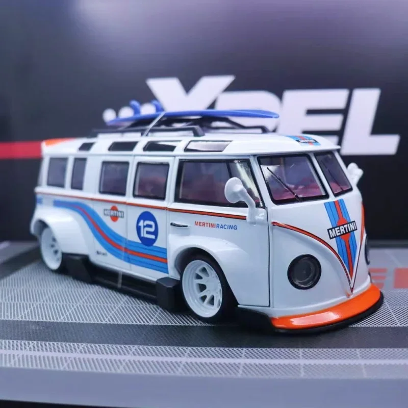 1:24 Volkswagen T1 Bus Perf Oil Oil Martini Low Ride Wide Body Modified Zliatina zliatiny kov odtieňový model automobilov Zhromažďovanie ozdob