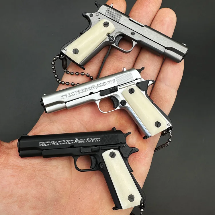 1: 3 Colt 1911 Bovine Bone Ruck Ruck Pistol Miniature Model Zliatina Klávesový darček Darčekový batoh prívesku Dekorácie Boy Gift