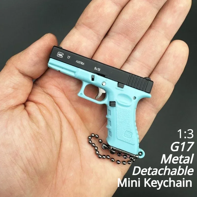 1: 3 Mini G17 Model kovových hračiek zliatiny zliatiny Kľúčenka Odnímateľný vzhľad skutočná zbierka Farba Pôsobivé narodeninové darčeky pre chlapcov dospelých