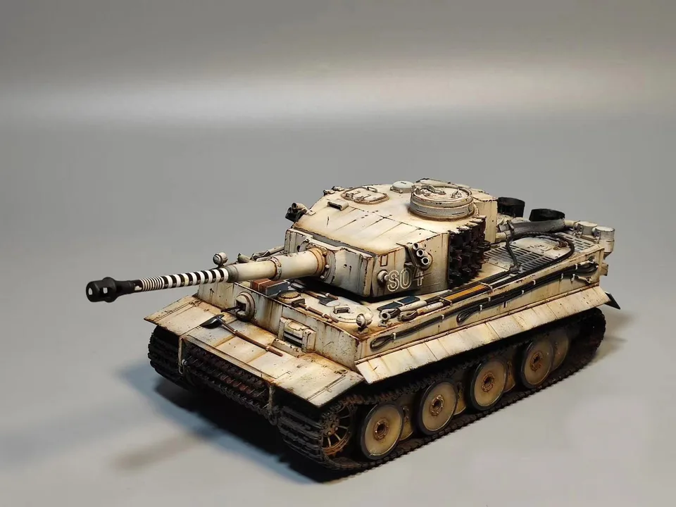 1/35 druhej svetovej vojny ， nemecký Tiger Tank ， Zimná livrej. High-end OEM hotové modely na sklade