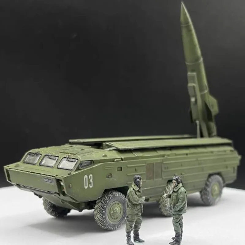 1:72 Model mierky Ruský SS-21 Kruhový bod zeme na pozemnú taktickú raketovú raketu Raket Rocket Tank Zbierka obrnených vozidiel