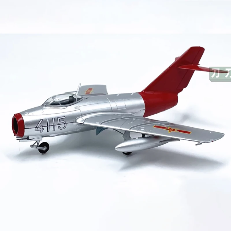 1:72 Stupnica MIG15 Fighter Plastic Simulation Aircraft Dokončená zbierka modelu statického dekorácie darčekov pre suvenír pre dospelého chlapca