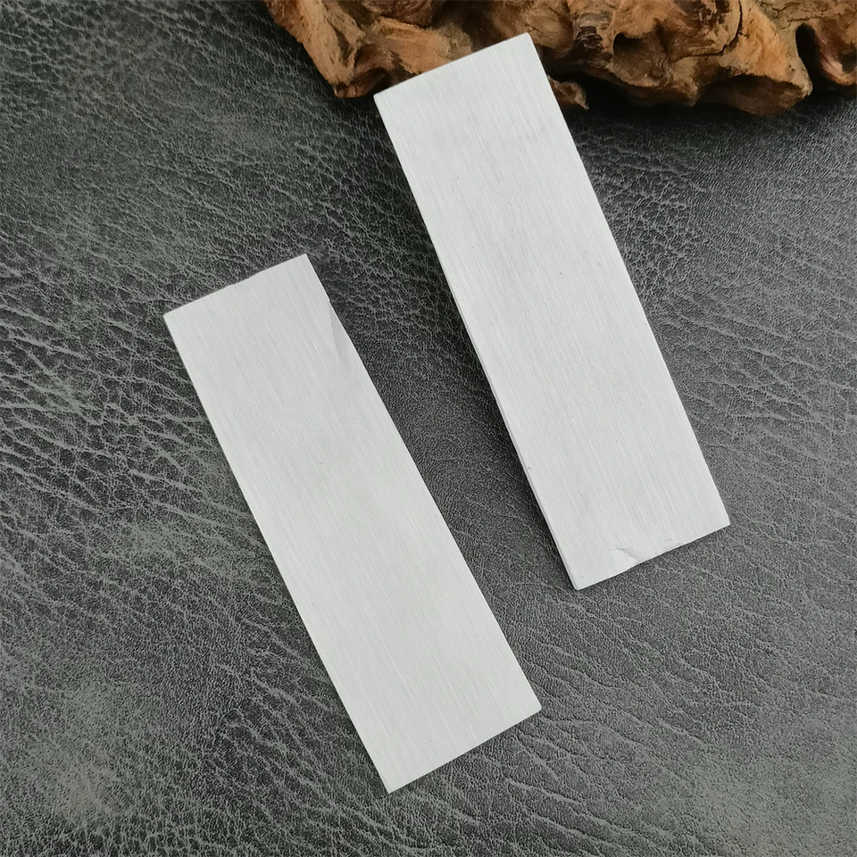 1 kravský kravský materiál pre DIY Grip Rukover Patch Prax Doplnky pre rôzne nástroje nôž Slingshot 103 mm*32 mm*4,8 mm