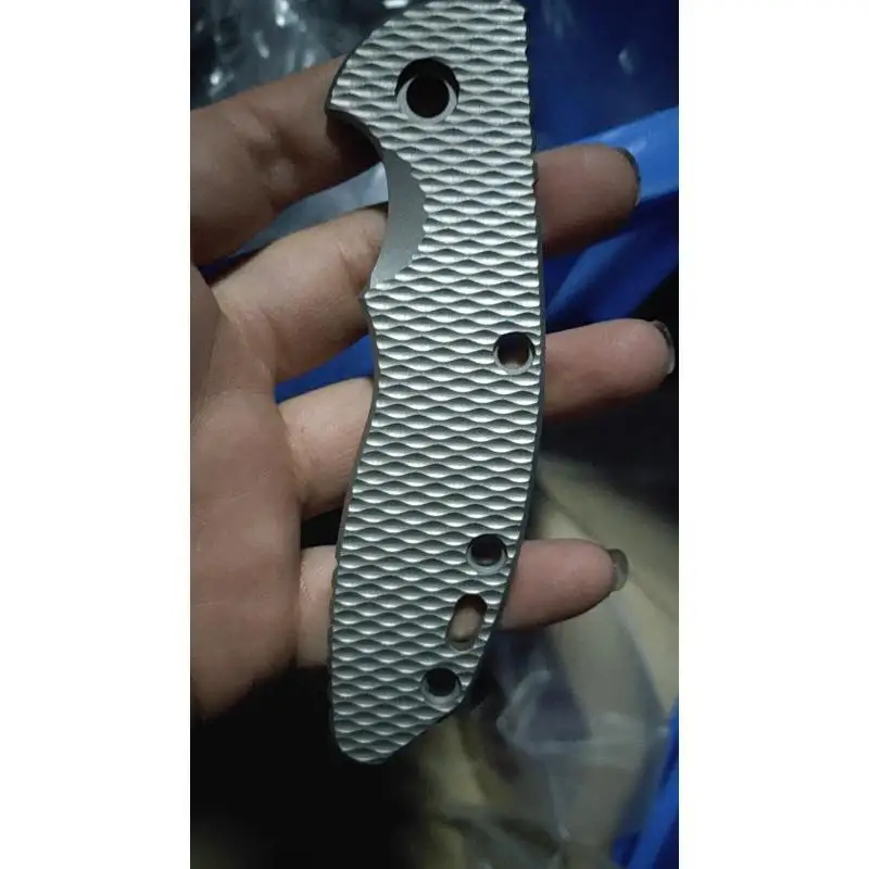 1 ks Vlastné šupiny rukovätia zliatiny titánu pre Rick Hinderer XM18 3,5 Nožové DIY Príslušenstvo