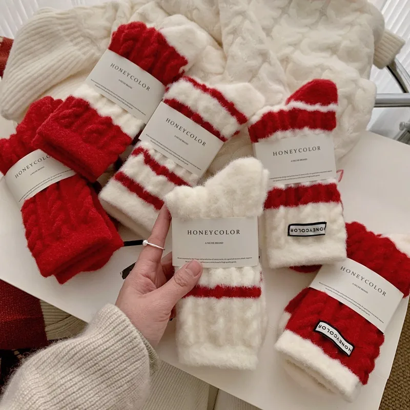 1 páry zimné teplé dámske ponožky vlnené ponožky Nový rok super hrubšie červené pruhované ponožky domov proti studeným snehovým ponožkám