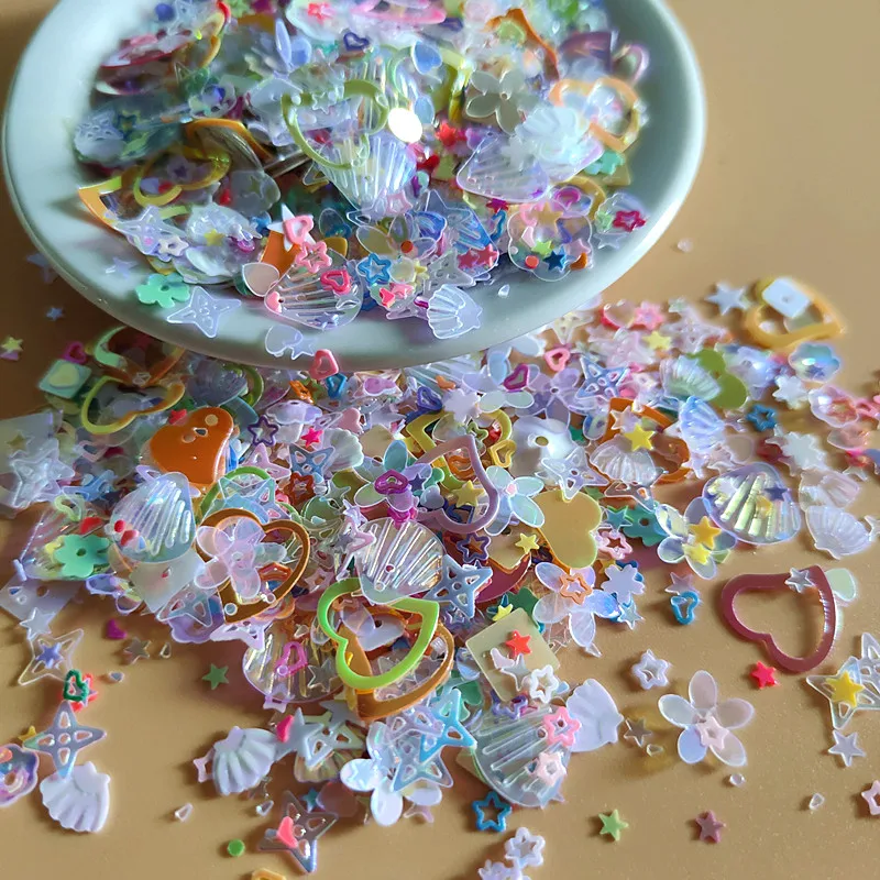 10/20G Farba Zmiešaná objemová flicinovaná malé škrupiny Cross Star Heart Five-Lef Flower Mermaid Crafts Ozdoby DIY Príslušenstvo 2-10 mm