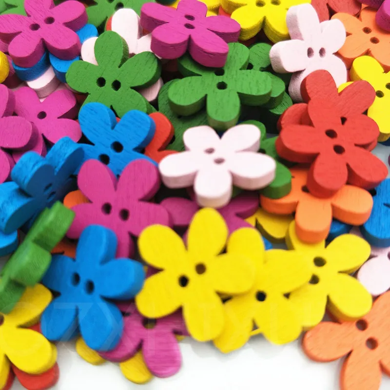 100 percent farebných kvetinových drevených tlačidiel (2 dierové gombíky) Šitové tlačidlá DIY Craft 5BB5716