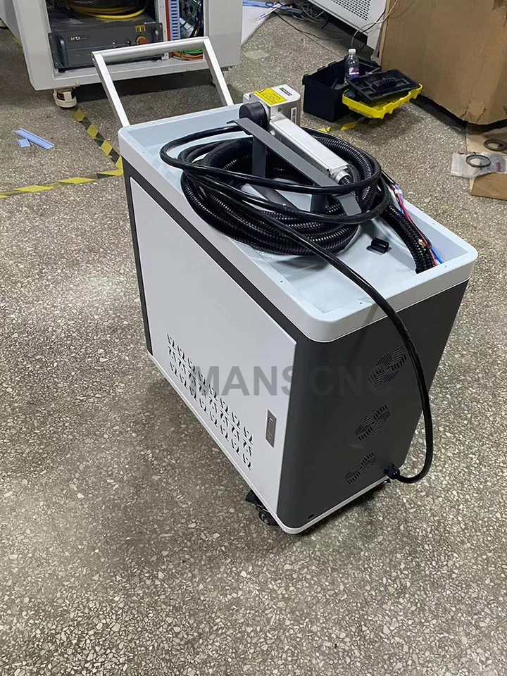 100 W 200 W 300 W laserové odstraňovanie hrdze laserom čistiaci stroj laser Čisté hrdzavé olejové farby kovový drevený kameň