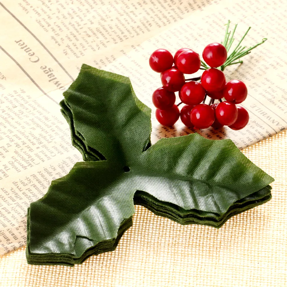 100ks/set Artificial Holly Berries s artifickými listami DIY Vianočné kytice Domáce svadobné hostiny remeselné umelecké dekorácie
