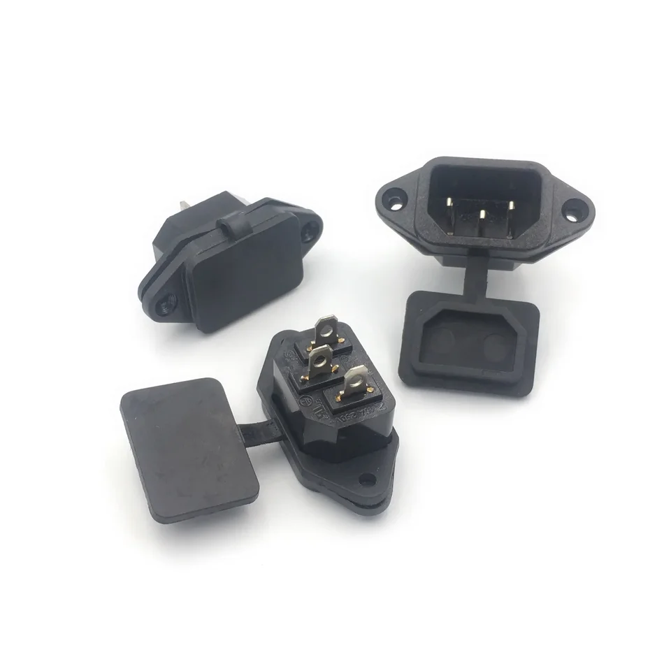 10A250V AC Power Socket s gumovým vodotesným krytom