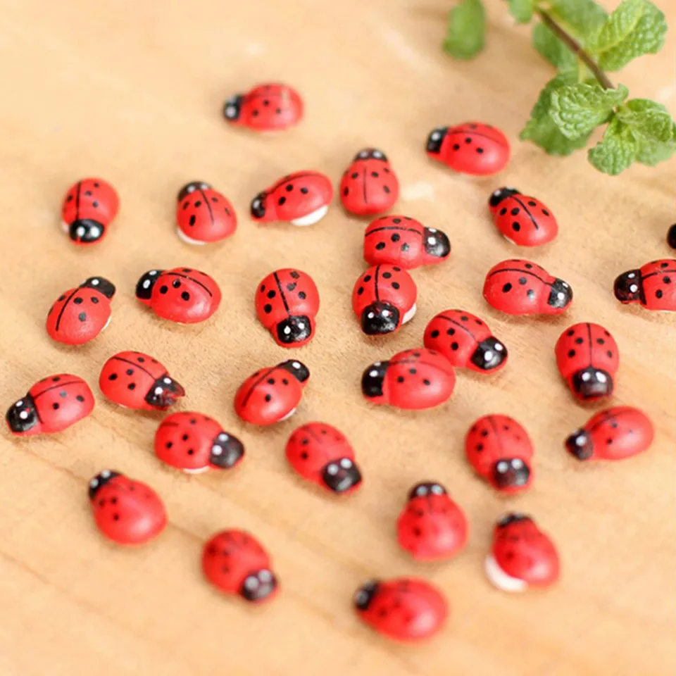 10ks Ladybug Miniatúrny figurín Záhrada Ornament Resin Little Coccinella Domáca kancelária dekorácia DIY Crafts Micro Landscape