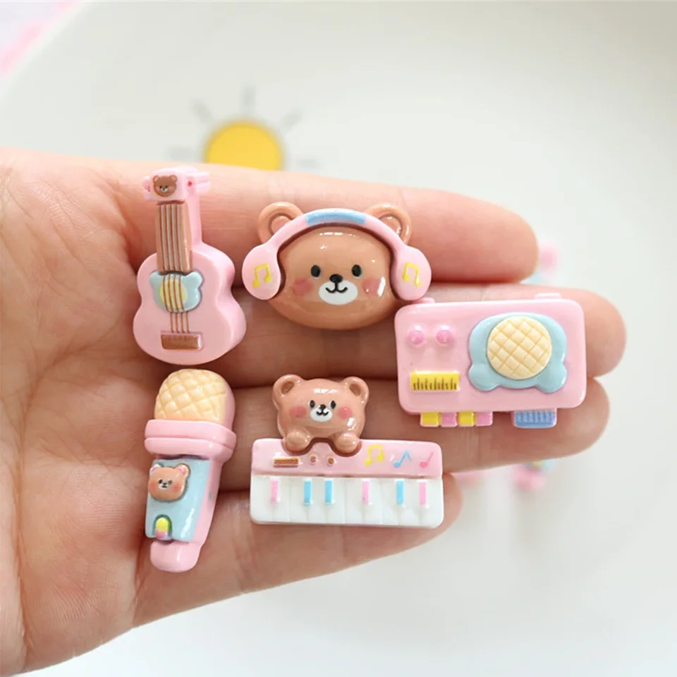 10ks lesklý medveď hudobný nástroj živici plochý chrbát pre scrapbooking DIY šperky remeselnícke doplnky