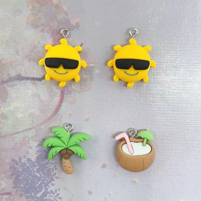 10ks mix kawaii letná pláž Slnečné okuliare Kokosový strom šťava slnečné klobúky živice náušnice kúzla DIY šperky Keychain náramok