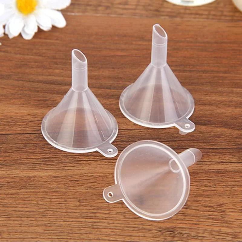 10ks/set Transparent Mini Funnels Cosmetics Subpackage Funnels pre parfumové difúzové fľašu tekutý olej Funnely laboratórne nástroje plastové