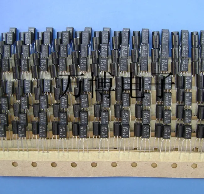 10pair/30pair Originálny import Japonsko 2SA1145 2SC2705 A1145 C2705 Y File Biela páska s audio elektronikou Doprava zdarma