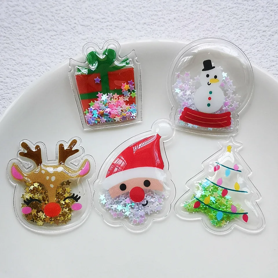 10pc Shiny Quicksand Slifined Pendant vianočné vianočné doplnky PVC obtisky sú vhodné pre remeslá a dekorácie pre domácich majstrov.