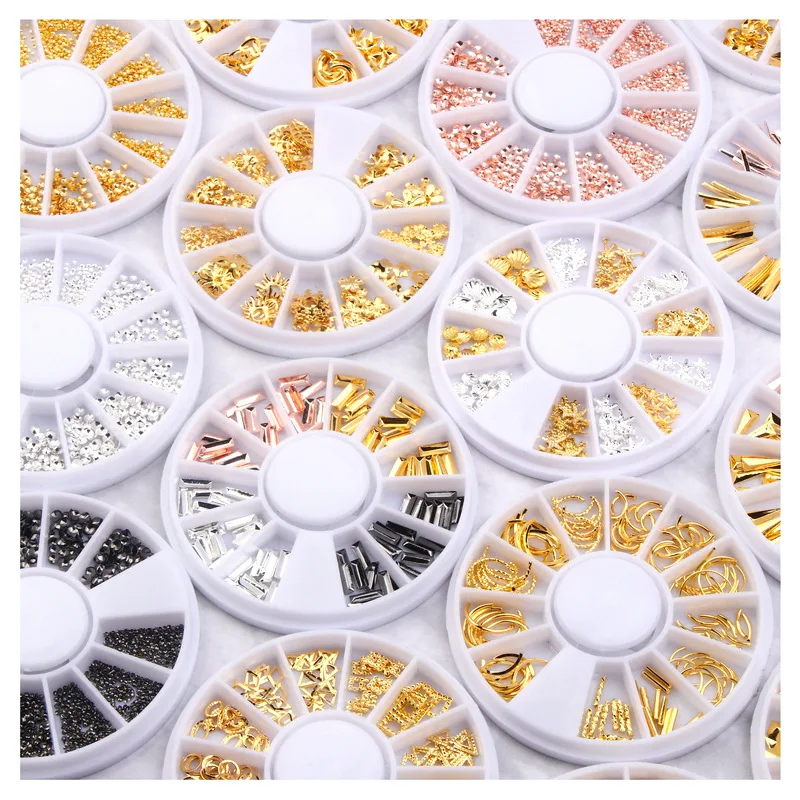 12 NÁVAKY Kovové nity nechtové cvočky zmiešané srdcové rámce Moon Star Gold Jewery 3D DIY Tipy na nechty