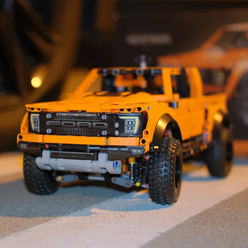 1379ks technickí dravci 1:10 F-150 Pickup Racing Car MOC Building Model Model vozidlá Hračky pre deti darček