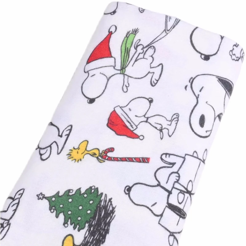 140 cm šírka snoopy vianočná polyester brúsená tkanina pre pyžamy DIY patchwork textilné tissu domáce oblečenie