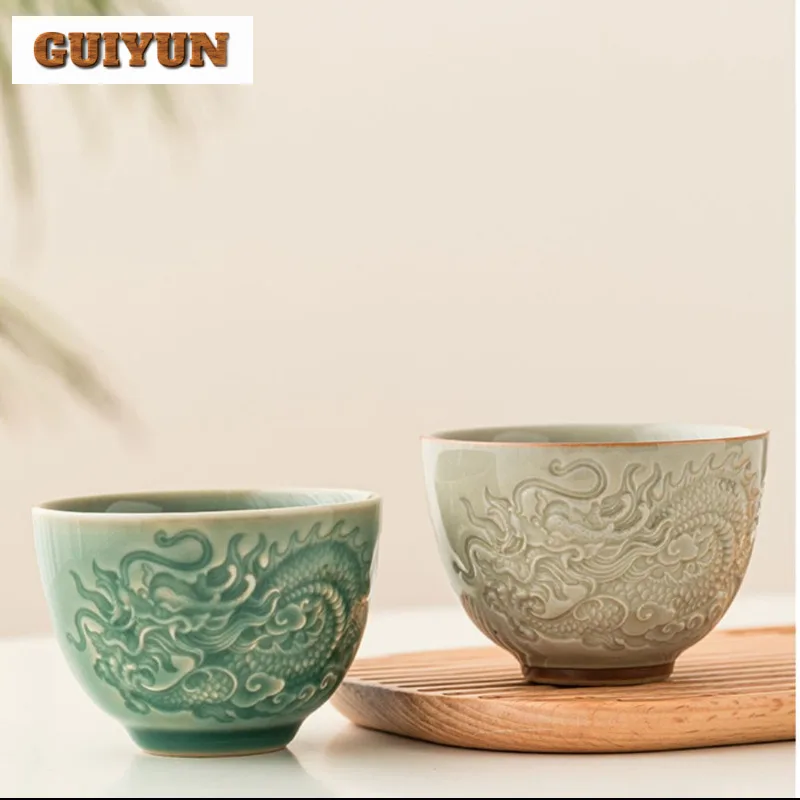 140 ml high-end reliéf drakový vzor čaju šálka Yue Celadon Single Master Cup Cofee hrnček Chazhan Tea Bowl Kung Fu teaset darček