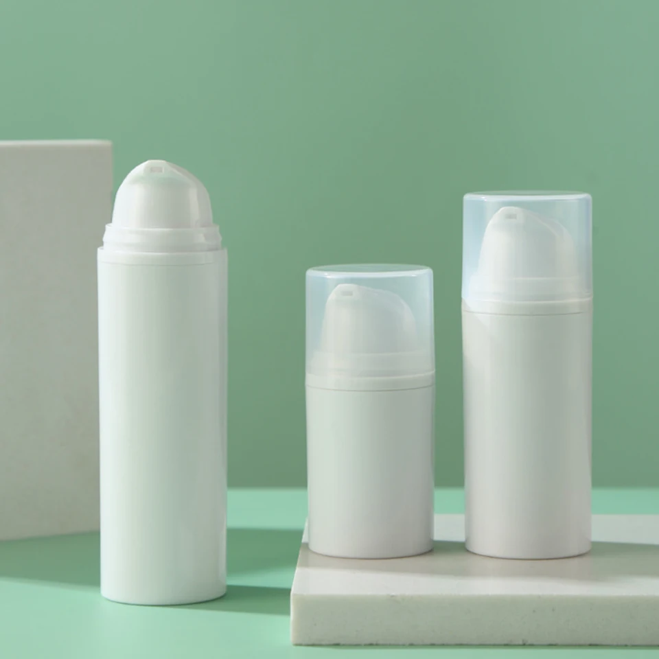 15/30/50 ml doplňovateľné prázdne fľaše na čerpadlo Plastové mini mlieko vákuové kozmetické kontajnery Ženy tvoria cestovný emulzný dávkovač