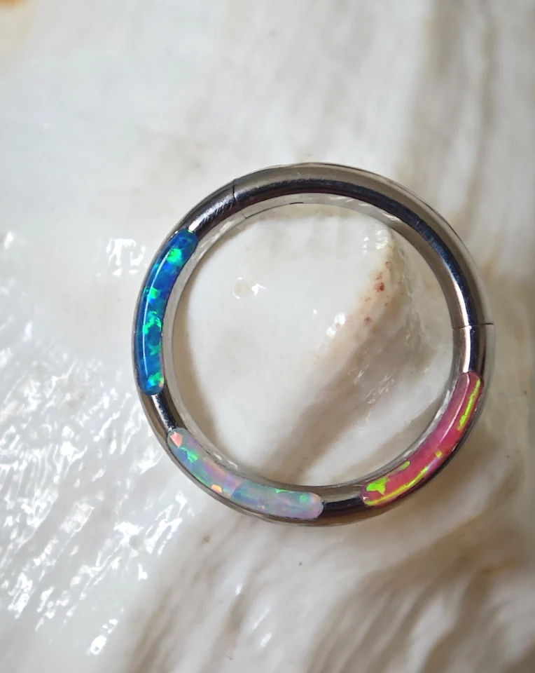 16G Implantát Titanium ASTM F136 SEPTUM Piercing Clicker Twist Hinged Nose Ring Syntetické opálové obruče šperky