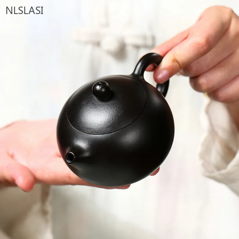 170 ml čiernej Xishi Beauty Teapot Yixing Purpurová hlinená čajová hrniec Ručne vyrobený čajový čajový infuser Prispôsobený surový rudný čajový príslušenstvo
