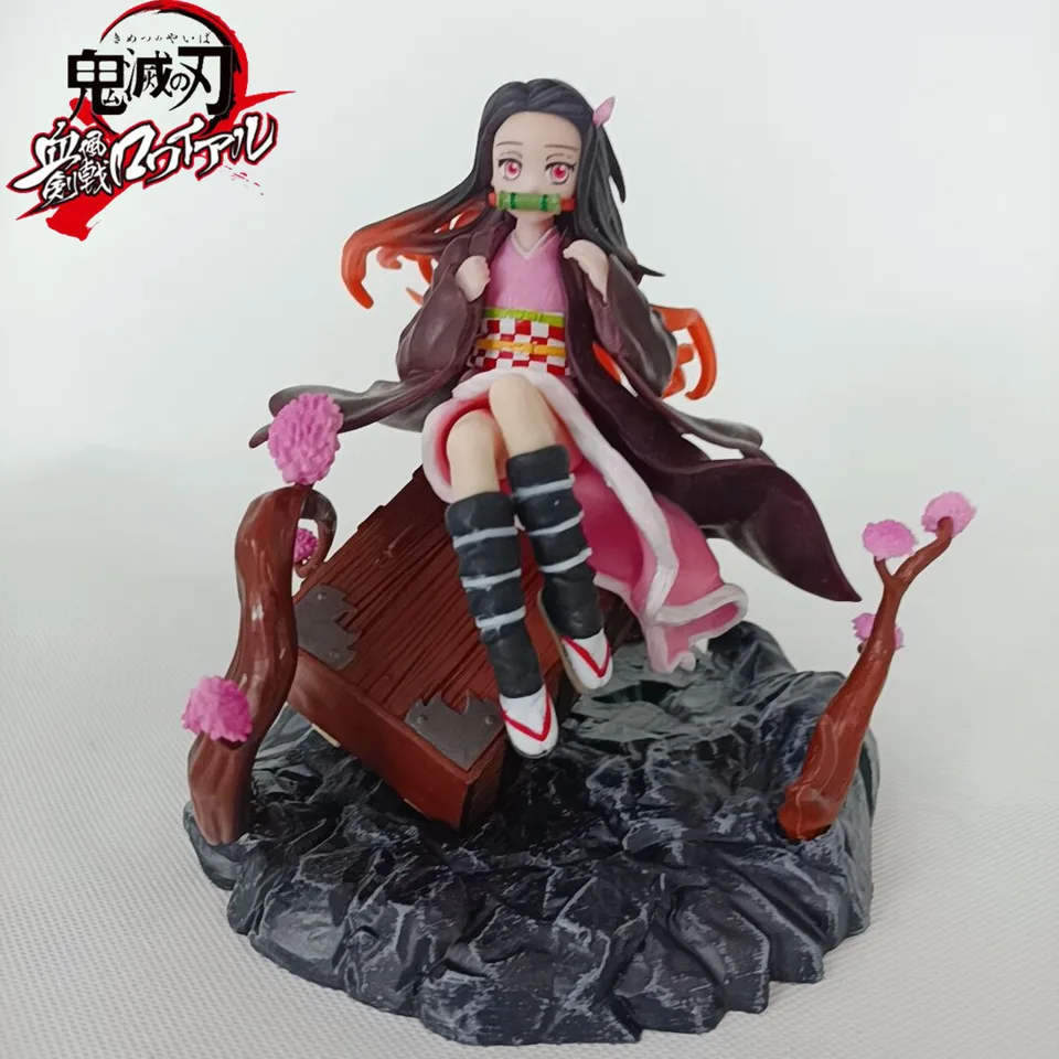 18 cm Démon Slayer sedenie držanie tela krabičky Kamado Nezuko Anime postava Kimetsu no Yaiba Socha PVC akčný figurínový dekorácia model