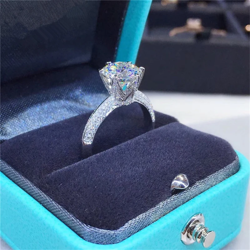 1CT 3CT 5CT Vysoko kvalitný rez D farba vysoká čistota moissanitu Diamond Birthday Party prsteň pre ženy luxus 18k zlatý šperk darček