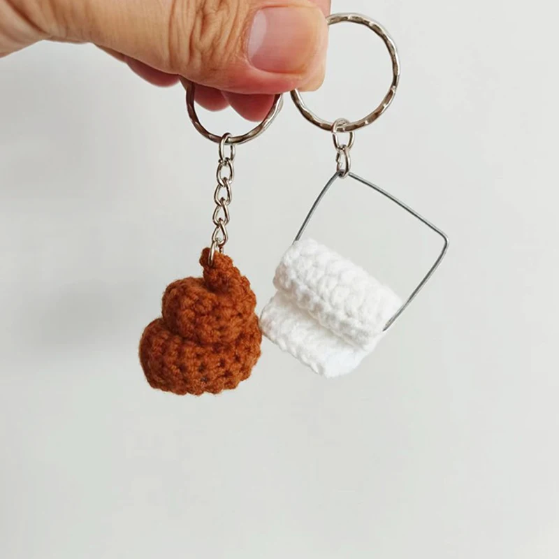 1ks ručne tkané priadze hovno toaletný papier Keychain, novinka roztomilá taška prívesok Keyring Keyring Keyring Skvelý darček pre priateľov