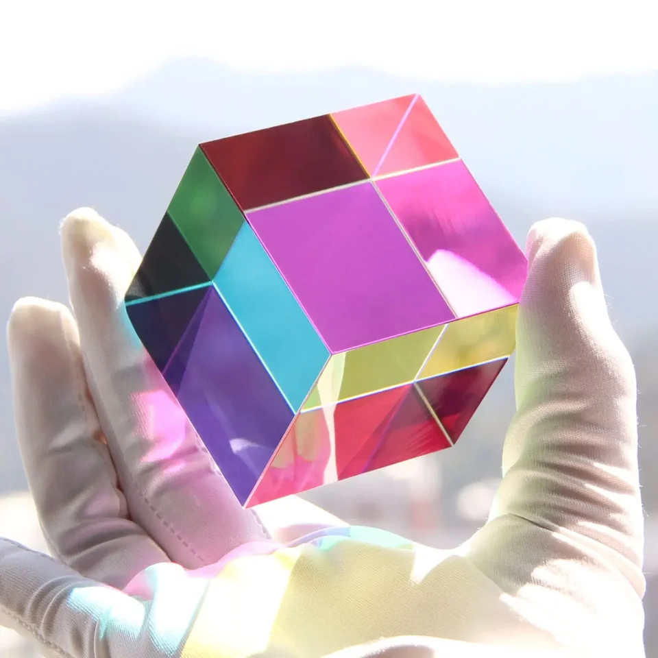 1ks Science Magic Prism Cube 30 40 50 60 mm hexahedrálny krištáľový mágia CMY Cube 3D Color Cube Prism for Photography