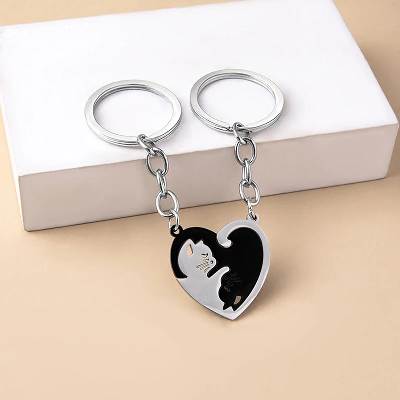 1Pair Cute Black Cat Keychain Patchwork srdiečko okrúhle milovníci párov Klávesové kľúče z nehrdzavejúcej ocele