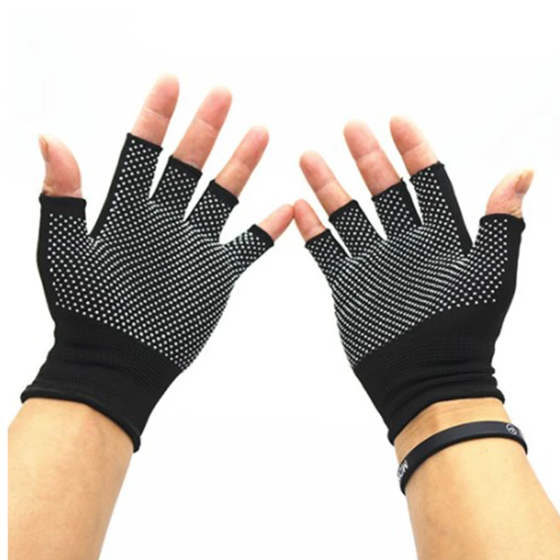 1Pair MTB Bicykel Bicykel rukavice Nylonové cyklistické rukavice priedušné protišmykové vonkajšie telocvične športové jogu Cvičenie Half Finger Rukavice