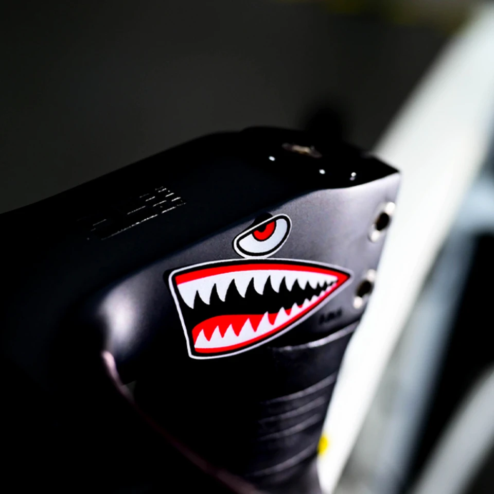 1Pair Shark Head Pattern Road Road Stickers