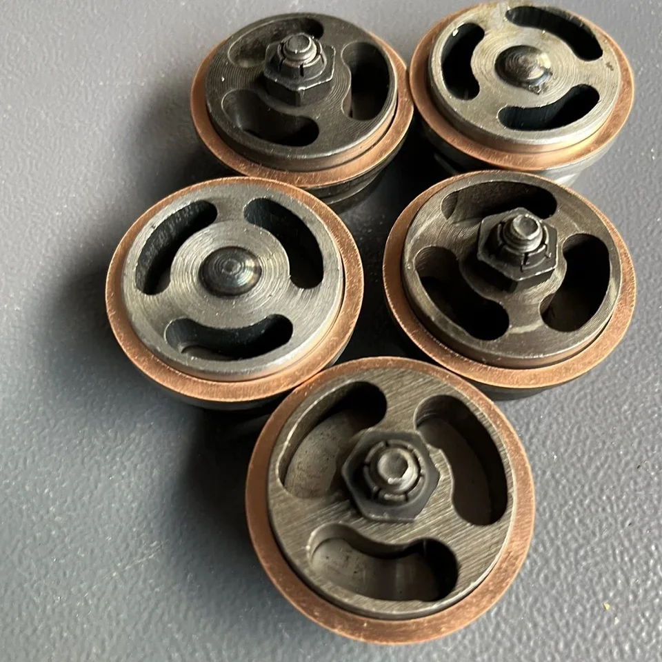 1PC 1,05 VENTIL Skupina 7,5 kW Zostava výfukového ventilu vzduchového kompresora Vzduchu je vyrobená z vysokokvalitného kovu s dobrou kvalitou