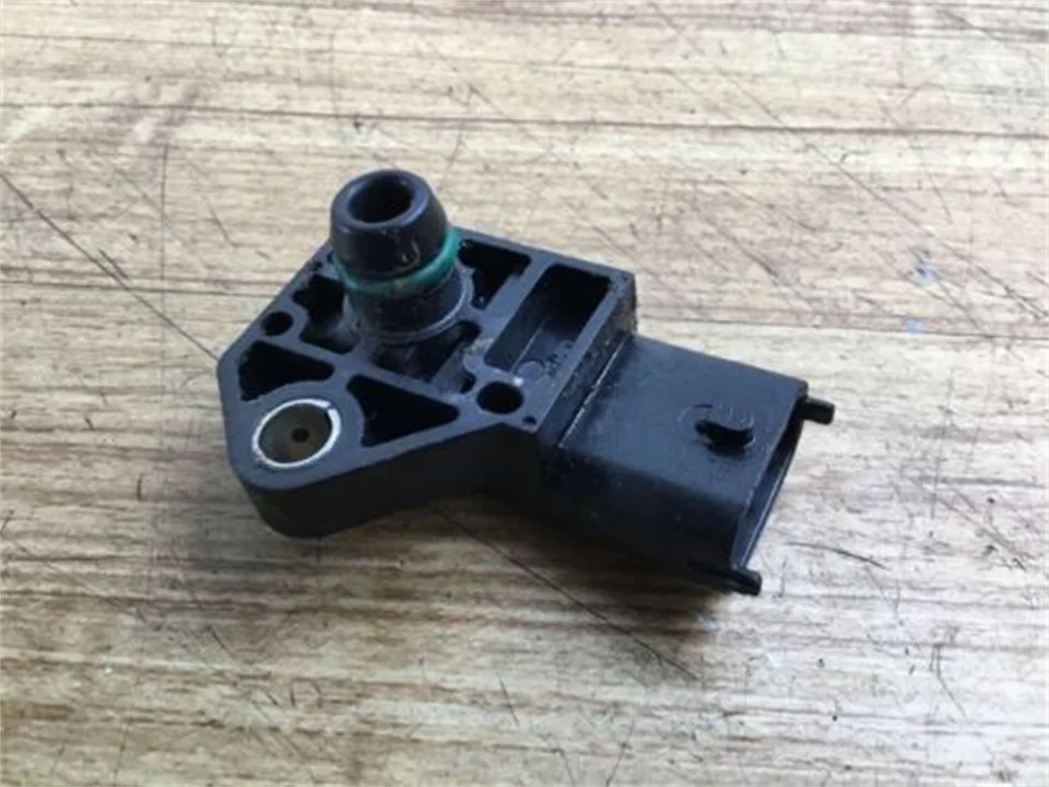 1pc 12575467 Nový snímač snímača tlaku tlaku v prívode pre Buick-Cadillac- Chevrolet-GMC- 24420587 12575467 0261230101