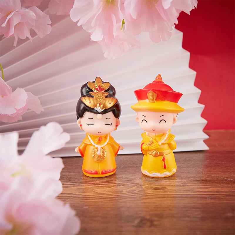 1pc/1set Čínsky cisár cisárovná figúrka živici Resin Ornament Tradičný kostým Domáca dekorácia koláč Topper Miniature