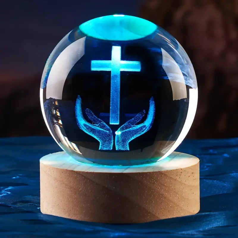 1pc, 3D laserové gravírovacie ruky držanie krížového guľového nočného svetla, s farebným držiakom ľahkej drevenej lampy, domácej dekorácie Deco