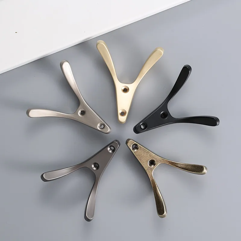 1pc kreatívne vešiaky Dekoratívne háčiky s kabátmi na stene Single Hook Simple Claw Verand Obývacia izba