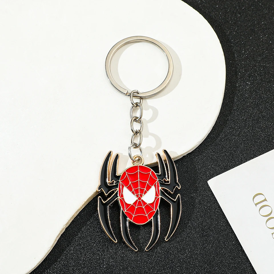 1pc Marvel Superhrdina Spider Man Trendy, módne, personalizované hip-hopové dekorácie, prívesok Keychain
