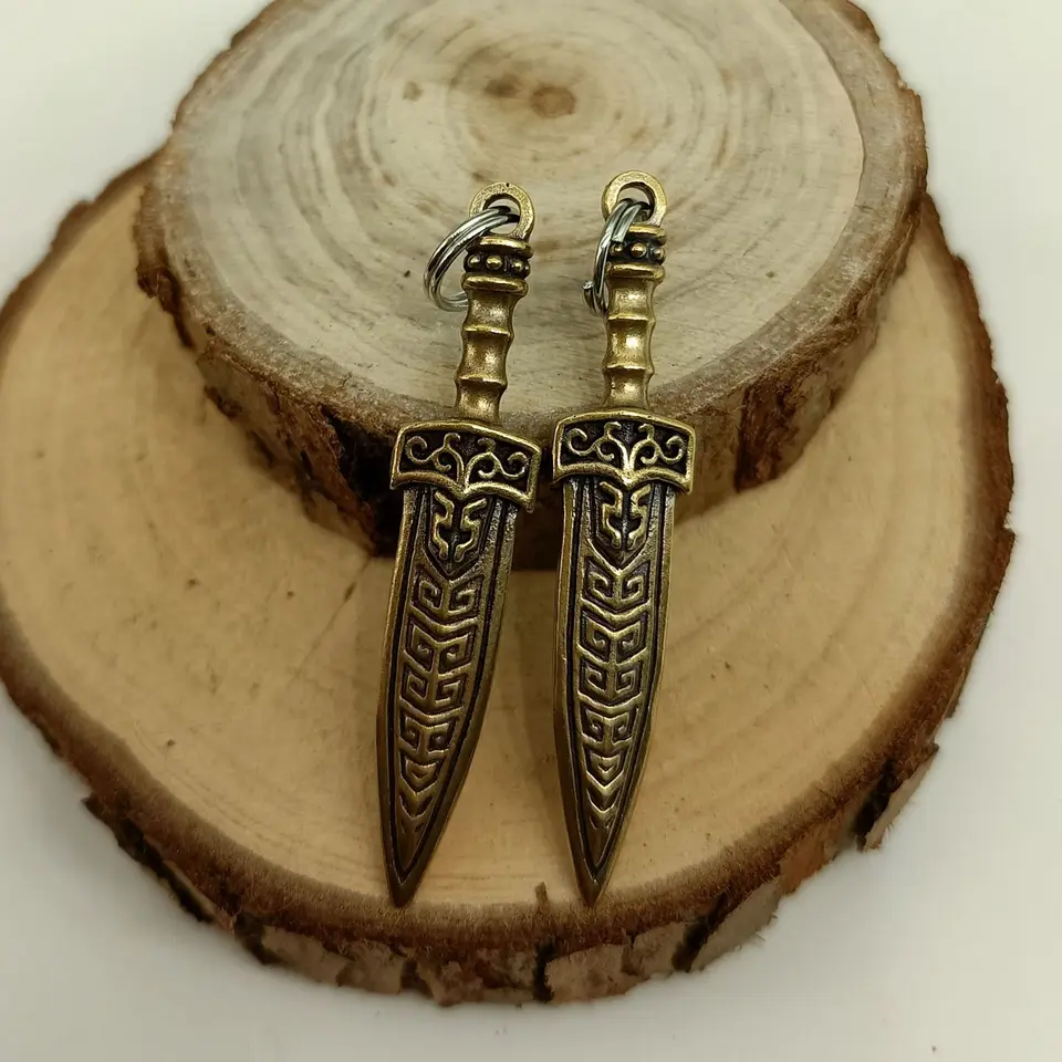 1pc mosadzný bronz malý meč prívesok prívesok prívesok na kľúče keychain prívesok