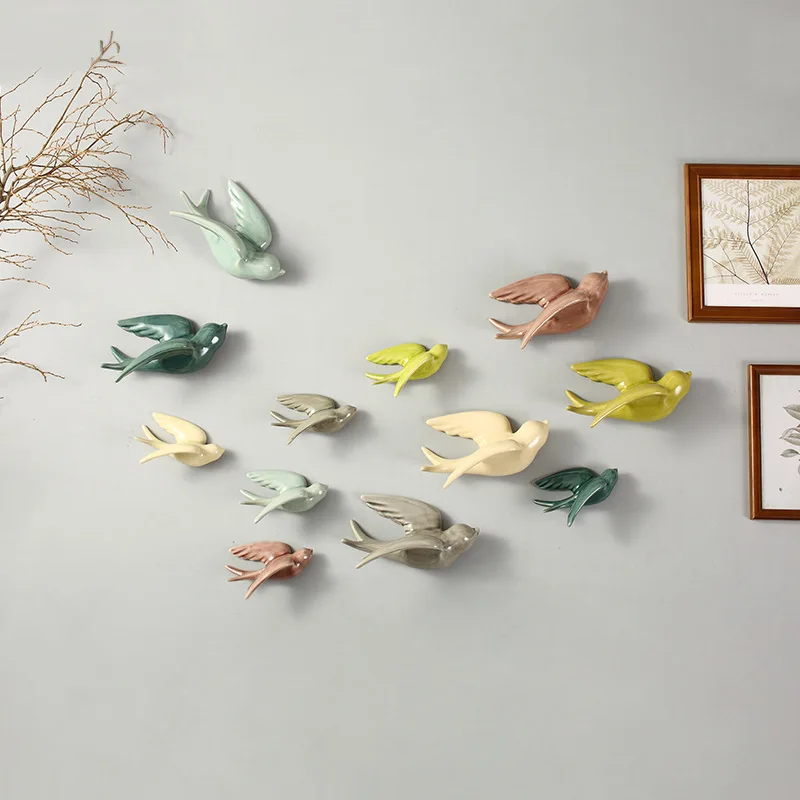 1PC Nordic Ceramic Bird 3D DEOBORKÁCIE ZARIADENIA ART BIRDS Socha WALLING ZÁVENIE ZVEREJNOM FICURINE Európsky štýl Domáce ozdoby