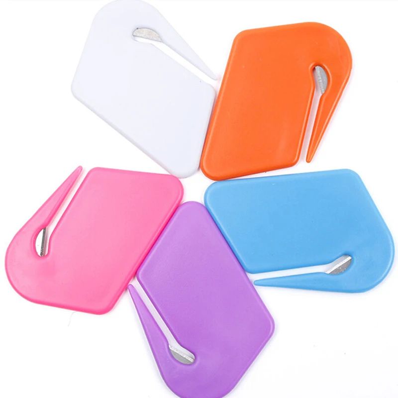 1pc plastový mini brief Mes Mail Opener otvárač Veililigheid Papier Bewaakt Cutter Box Opener Pen Nôž