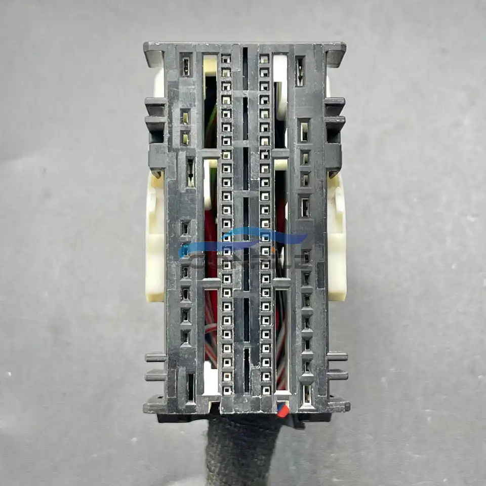 1PC pre Volkswagen Audi BCM zástrčka J519 Controller Body Controller T73 T46 Hole 5Q0 937 700 B/C/702 kábel